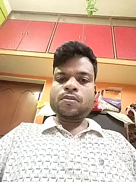 Snapshot of RohanBig chatting on May 5, 6:44 pm RohanBig online show from May 5, 6:44 pm