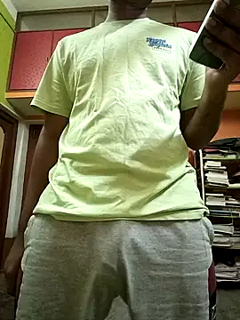 Snapshot of RohanBig chatting on May 7, 6:33 pm RohanBig online show from May 7, 6:33 pm