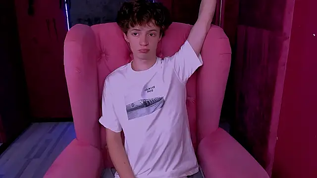 LukeSweet online show from February 7, 11:51 am