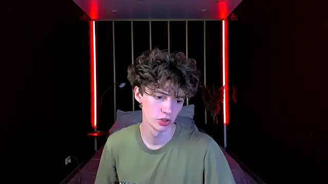 LukeSweet online show from June 25, 2:55 pm