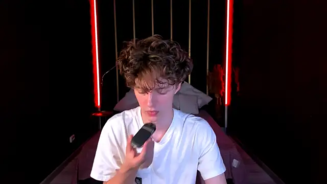 LukeSweet online show from June 30, 1:11 pm