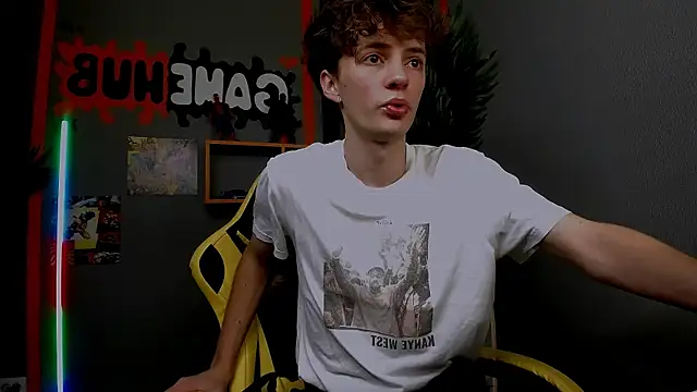 LukeSweet online show from December 2, 10:50 am