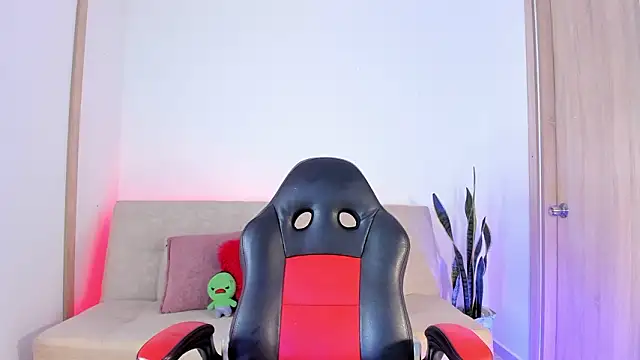 Sweetluna   online show from March 21, 5:28 pm