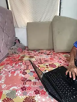 Snapshot of Nadia-melej chatting on June 9, 6:53 pm Nadia-melej online show from June 9, 6:53 pm