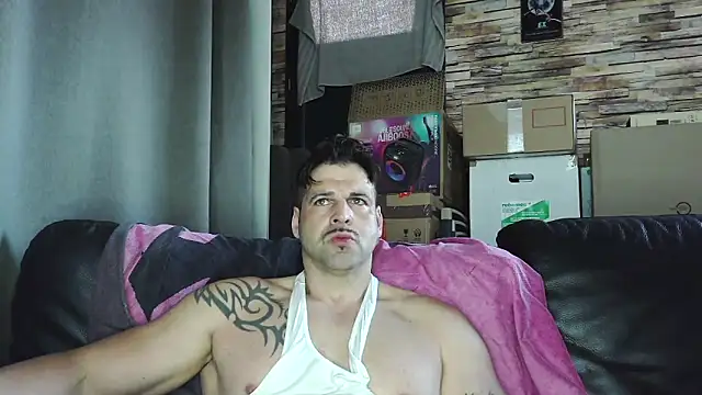 XxBigboybandxX online show from March 17, 8:39 am