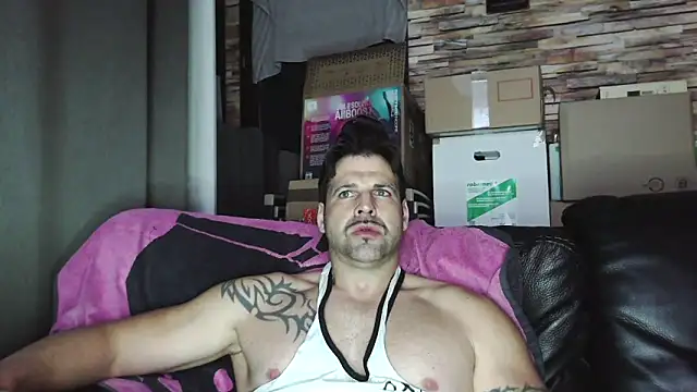 XxBigboybandxX online show from March 7, 6:35 pm