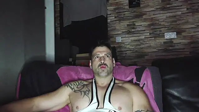 XxBigboybandxX online show from February 7, 7:05 am