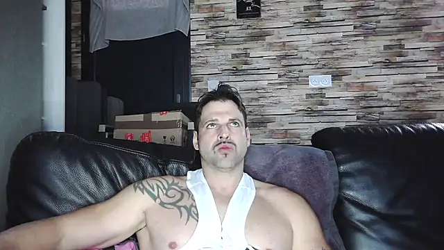 XxBigboybandxX online show from February 11, 3:34 pm