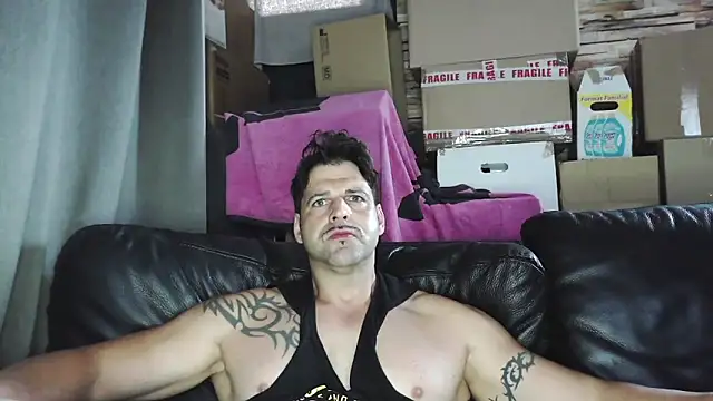 XxBigboybandxX online show from May 14, 7:49 am