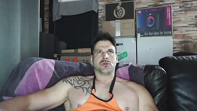 XxBigboybandxX online show from April 1, 3:20 pm