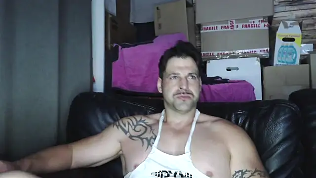 XxBigboybandxX online show from May 4, 5:22 am