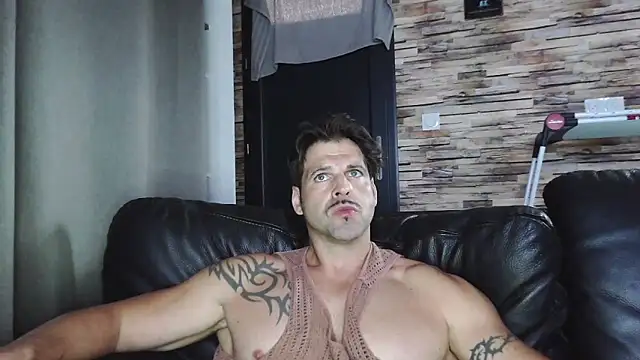 Snapshot of XxBigboybandxX chatting on September 24, 1:17 pm XxBigboybandxX online show from September 24, 1:17 pm