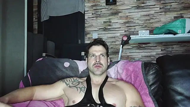 XxBigboybandxX online show from January 9, 6:59 pm