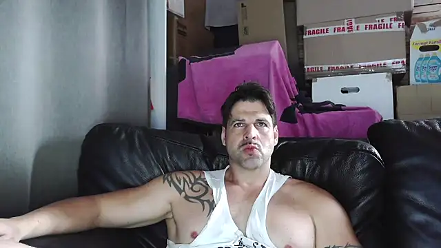 XxBigboybandxX online show from May 9, 1:14 pm