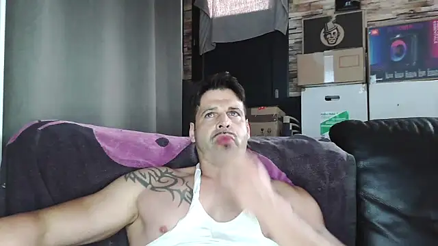 XxBigboybandxX online show from April 4, 5:41 pm