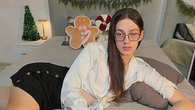 Alfreda Mills online show from December 20, 11:35 am