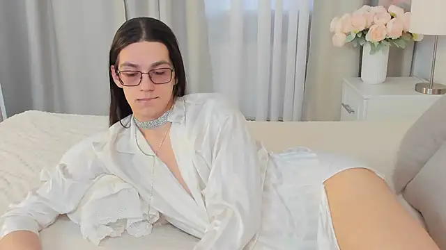 Alfreda Mills online show from March 7, 11:16 am