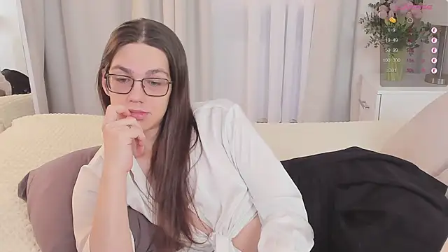 Alfreda Mills online show from December 4, 10:36 am