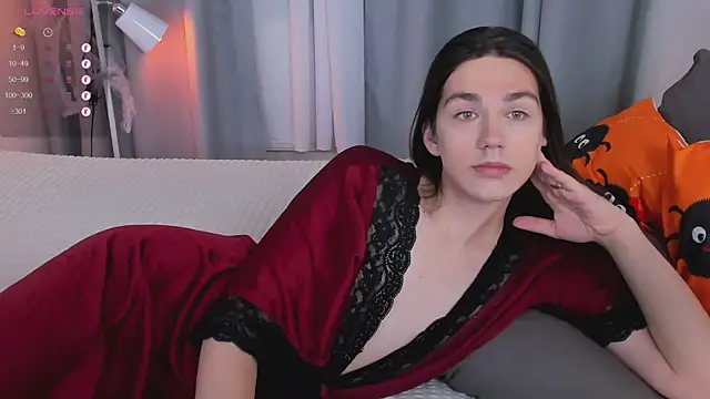 Alfreda Mills online show from October 26, 10:59 am