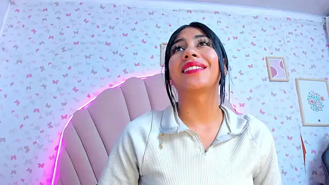 Snapshot of ashlyleee_ chatting on December 13, 3:54 pm ashlyleee online show from December 13, 3:54 pm