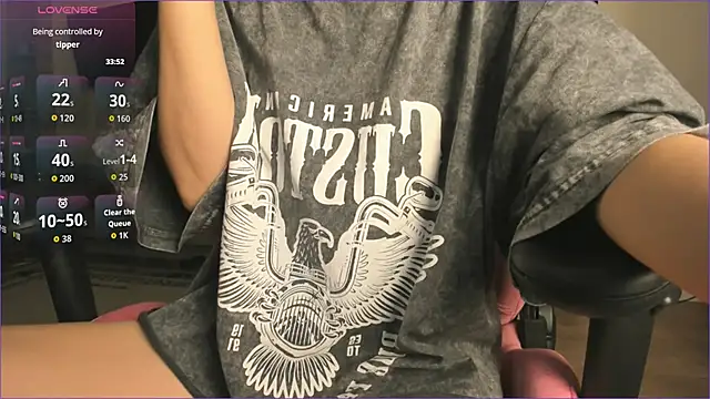 Snapshot of sweetiebunny22 chatting on January 16, 12:31 pm sweetiebunny22 online show from January 16, 12:31 pm