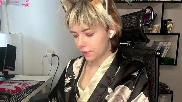 EngelAlman online show from February 13, 7:19 am