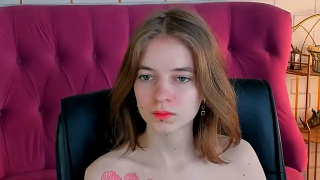 Snapshot of TinaDavil chatting on March 19, 12:12 pm TinaDavil online show from March 19, 12:12 pm