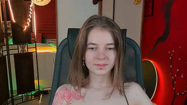 Snapshot of TinaDavil chatting on March 15, 4:10 pm TinaDavil online show from March 15, 4:10 pm