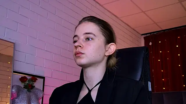 TinaDavil online show from February 8, 1:09 pm