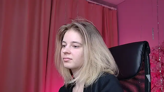 TinaDavil online show from February 10, 1:21 pm