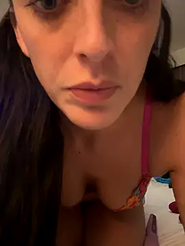 Snapshot of hornygirl98989 chatting on November 8, 12:03 am hornygirl98989 online show from November 8, 12:03 am