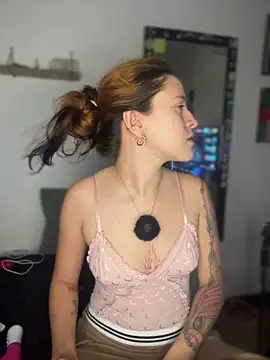 Ginger Foxy online show from May 29, 10:05 pm