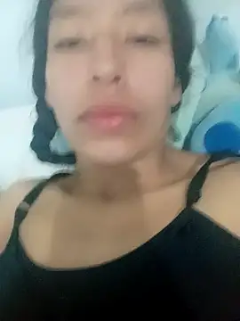 karolinee 66  online show from December 3, 3:59 am