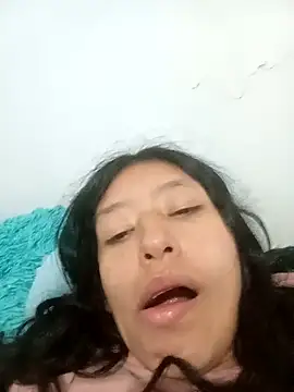 karolinee 66  online show from December 4, 5:21 am