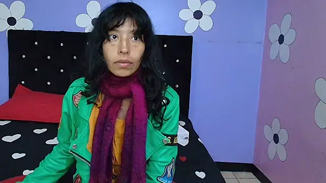 karolinee 66  online show from March 5, 3:58 am