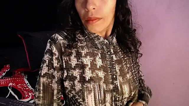 karolinee 66  online show from November 12, 4:38 am