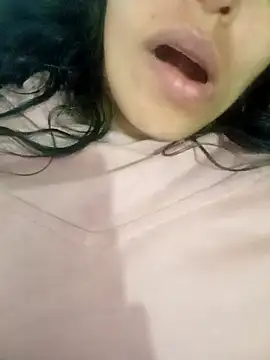 karolinee 66  online show from December 12, 2:48 am