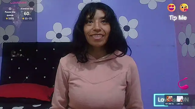 karolinee 66  online show from March 4, 4:20 am