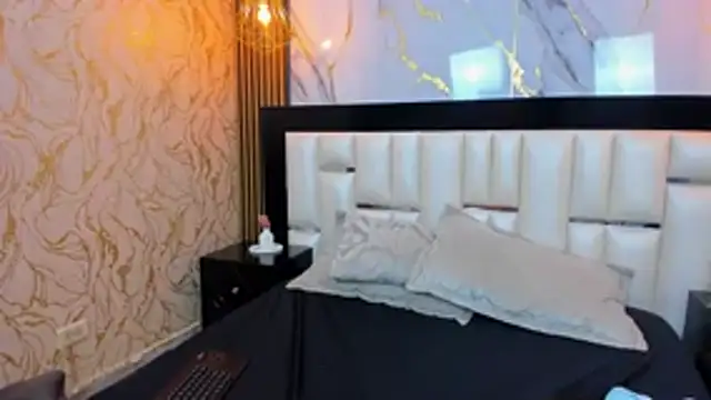 ZoehRoux online show from December 2, 12:11 am