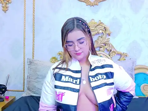 ZoehRoux online show from October 3, 4:14 am