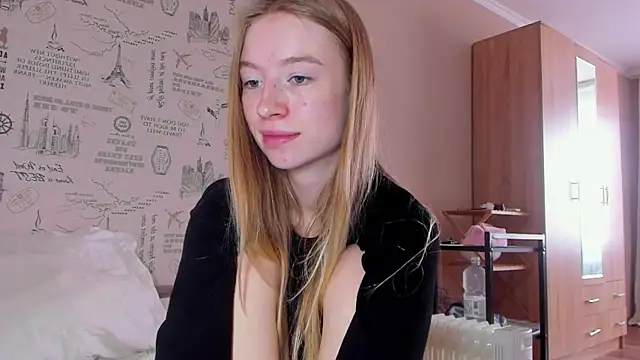 minidivaa  online show from October 17, 8:50 am