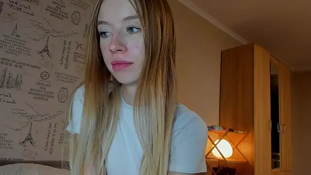 minidivaa  online show from September 16, 9:05 pm