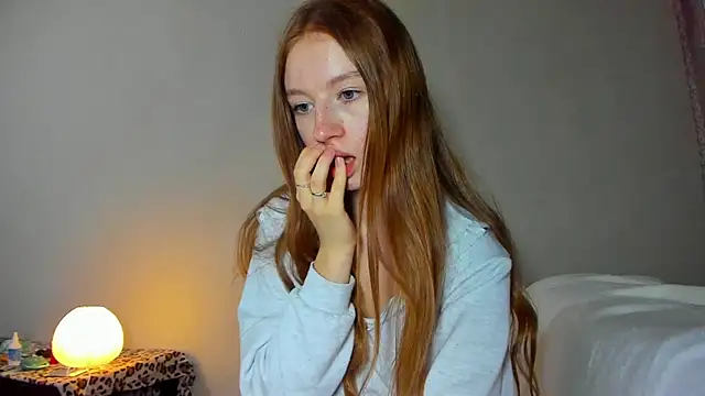 Snapshot of minidivaa_ chatting on June 16, 7:47 pm minidivaa online show from June 16, 7:47 pm
