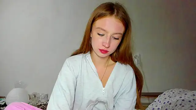 Snapshot of minidivaa_ chatting on July 11, 10:10 pm minidivaa online show from July 11, 10:10 pm