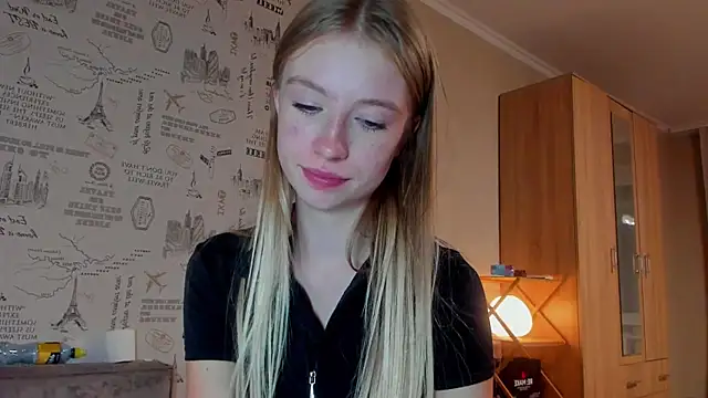 minidivaa  online show from September 12, 8:52 pm