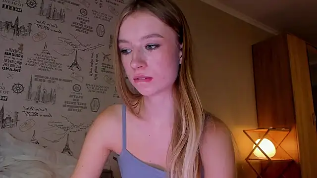 minidivaa  online show from November 10, 8:47 pm