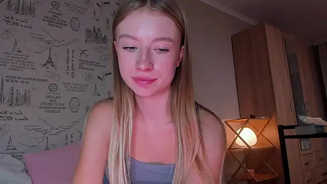 minidivaa  online show from October 29, 8:30 pm