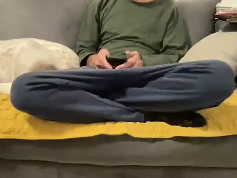 4small4inchlol online show from December 14, 6:13 pm