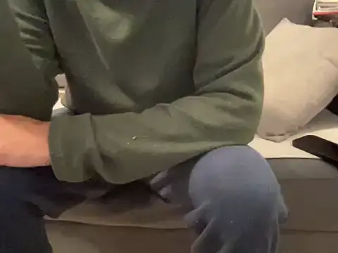 4small4inchlol online show from December 15, 11:49 am