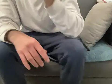 4small4inchlol online show from February 21, 2:08 pm